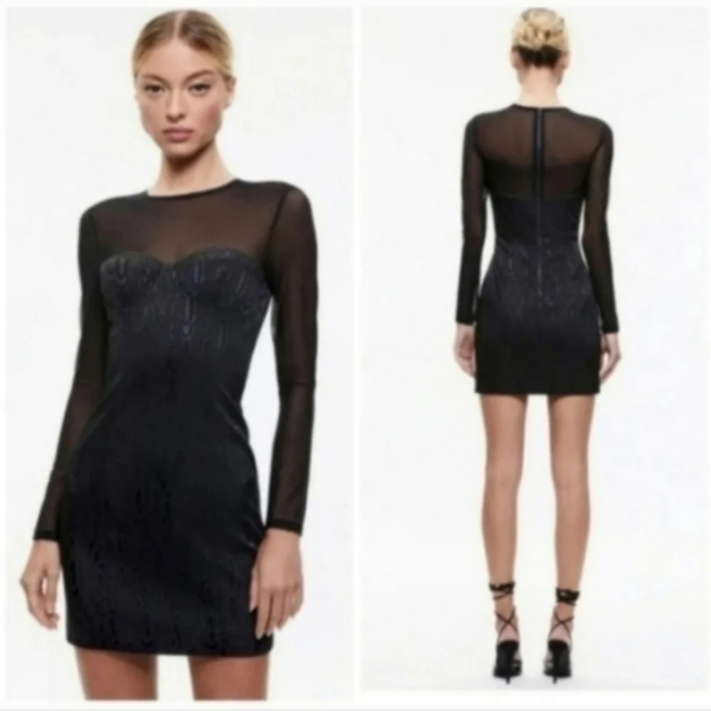 Alice + Olivia Women's Takako Crewneck Mini Dress Size 0 NWT - Picture 3 of 13